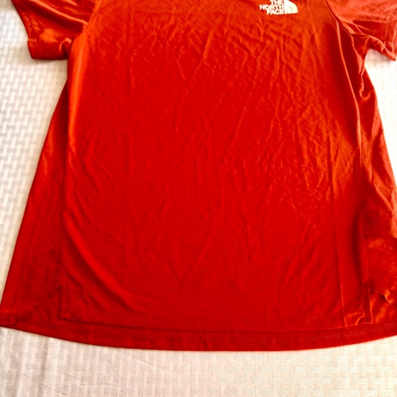 The North Face FlashDry Womens Orange/Red Performance Tee Shirt Med NWT Outdoor - Picture 8 of 8